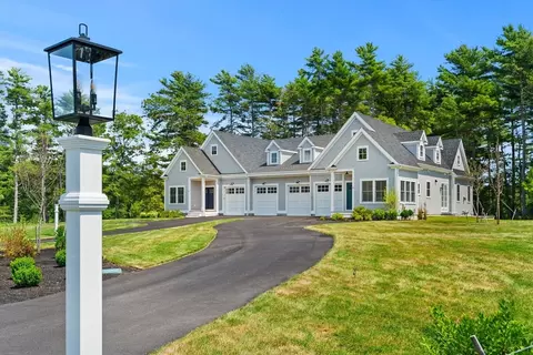 2 Golf Cottage Way #2, Mattapoisett, MA 02739