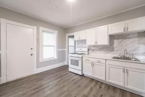 92 Woodside Ter, Springfield, MA 01108 photo 4
