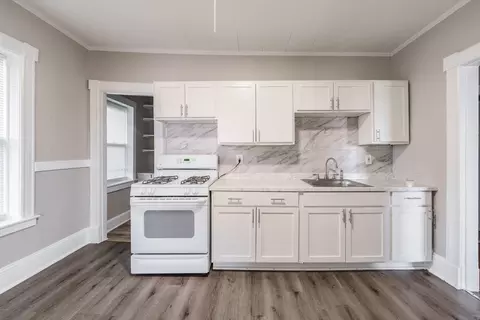 92 Woodside Ter, Springfield, MA 01108 photo 5