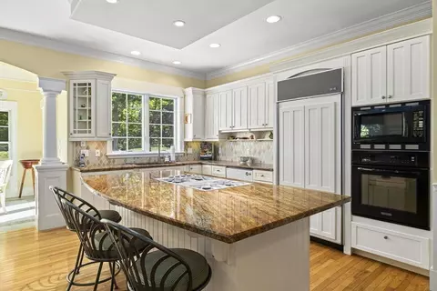 58 The Hacking Cir, Mashpee, MA 02649 photo 4