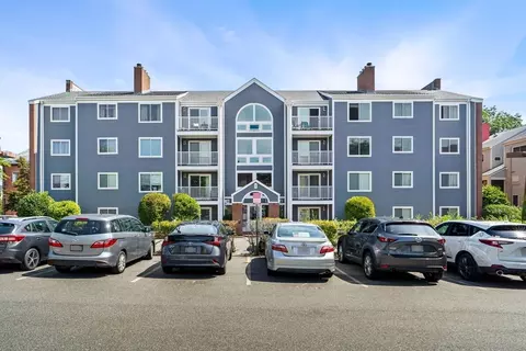 1 Washington St #304, Salem, MA 01970