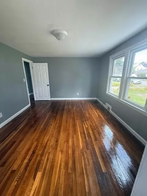 150 Cloran St, Springfield, MA 01109 photo 25