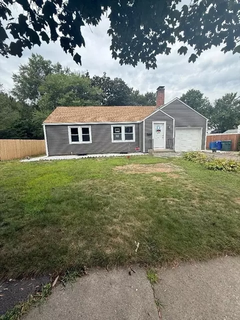 150 Cloran St, Springfield, MA 01109 photo 2