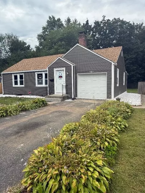 150 Cloran St, Springfield, MA 01109