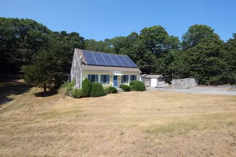 16 Partridge Ln, Harwich, MA 02645