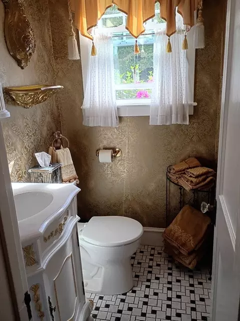 Bath - 333 Langley St, Fall River, MA 02720 photo 1 of 3