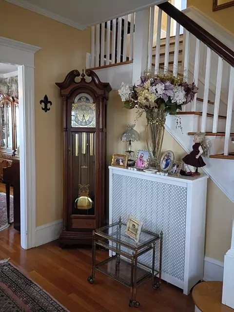 Entry Way - 333 Langley St, Fall River, MA 02720 photo 2 of 4