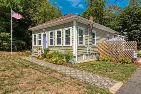 204 Copeland St, West Bridgewater, MA 02379