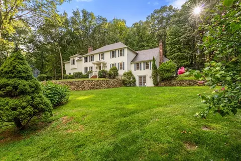 11 Skylar Dr, Southborough, MA 01772
