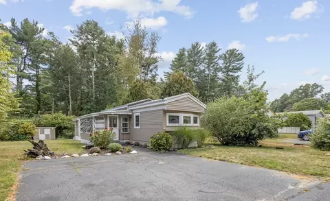 24 Beechwood Rd, Halifax, MA 02338