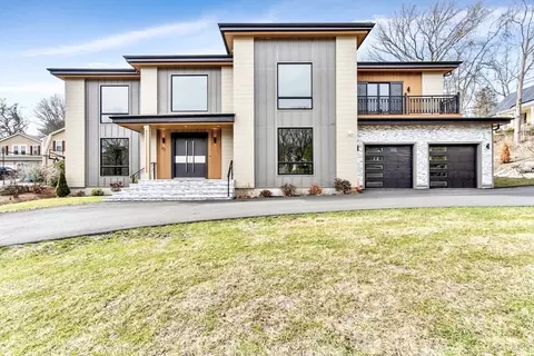 20 Amberwood Dr, Winchester, MA 01890