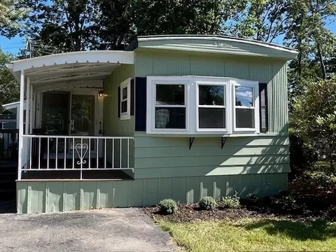 44 Great Hill Dr, Wareham, MA 02576