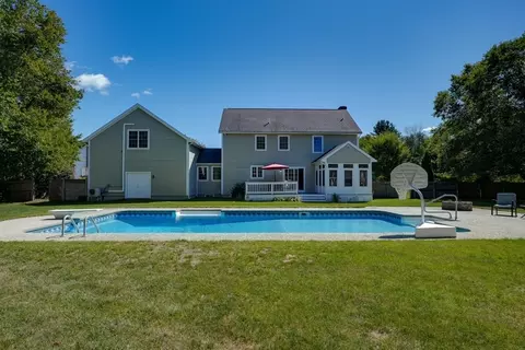 31 Garrison Grv, Lancaster, MA 01523 photo 2