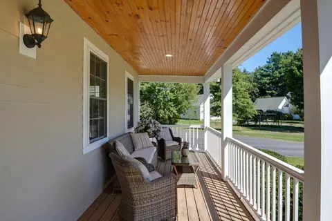 31 Garrison Grv, Lancaster, MA 01523 photo 3