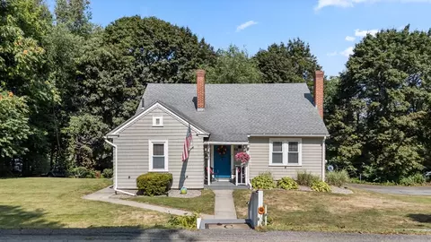 32 Field St, Auburn, MA 01501
