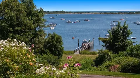 916 Main St, Cotuit, MA 02635 photo 8