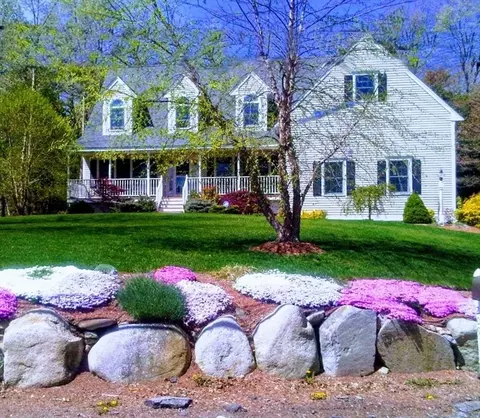 209 North St, Shrewsbury, MA 01545