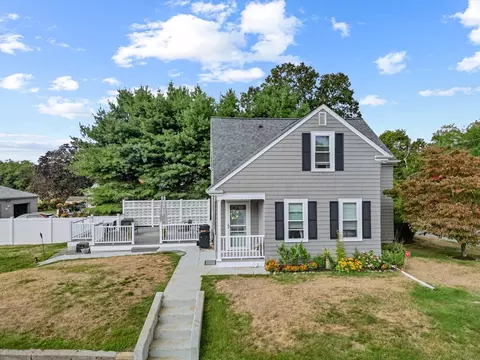 308 Old Warren Rd, Swansea, MA 02777