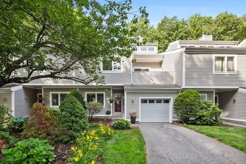 903 Pine Brook Dr #903, Peabody, MA 01960