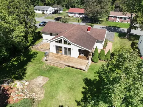 35 Sunnyside Dr, Dalton, MA 01226