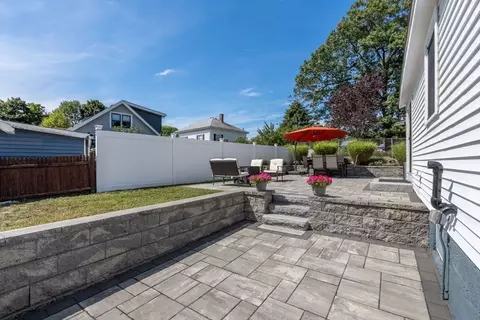 Exterior - 39 Pine St, Wakefield, MA 01880 photo 4 of 6