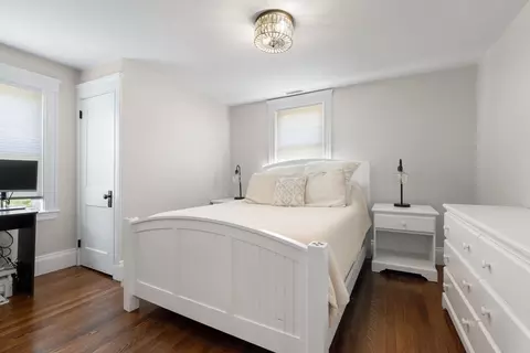 Bedroom - 39 Pine St, Wakefield, MA 01880 photo 2 of 4