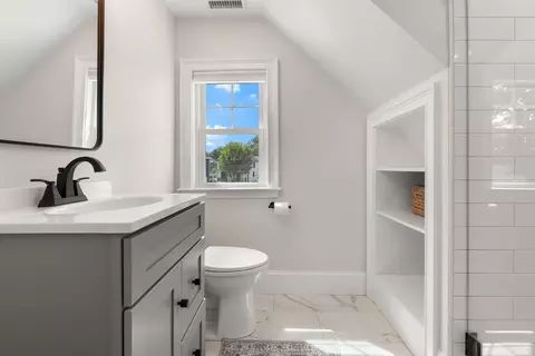 Bath - 39 Pine St, Wakefield, MA 01880 photo 1 of 1