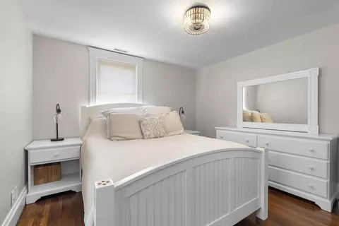 Bedroom - 39 Pine St, Wakefield, MA 01880 photo 1 of 4