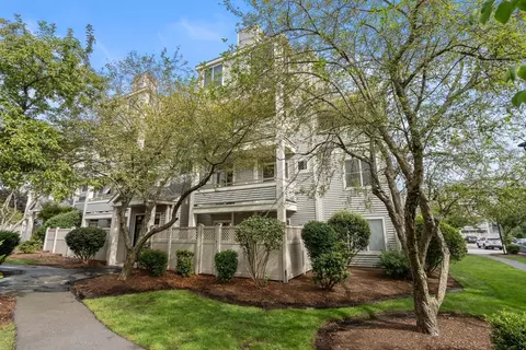 200 Falls Blvd #F206, Quincy, MA 02169