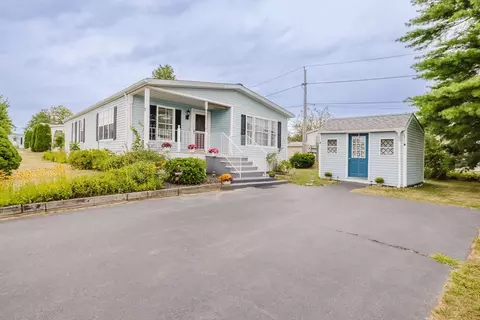 2 Anna St, Raynham, MA 02767