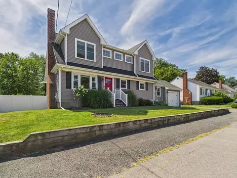 45 Cherry Ln, Weymouth, MA 02190