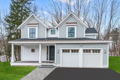 93 Seaver St, Wellesley, MA 02481