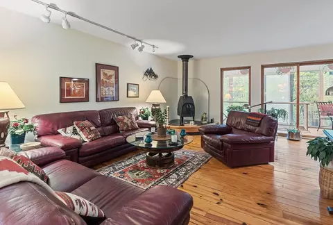 26 Fowler St, Upton, MA 01568 photo 7