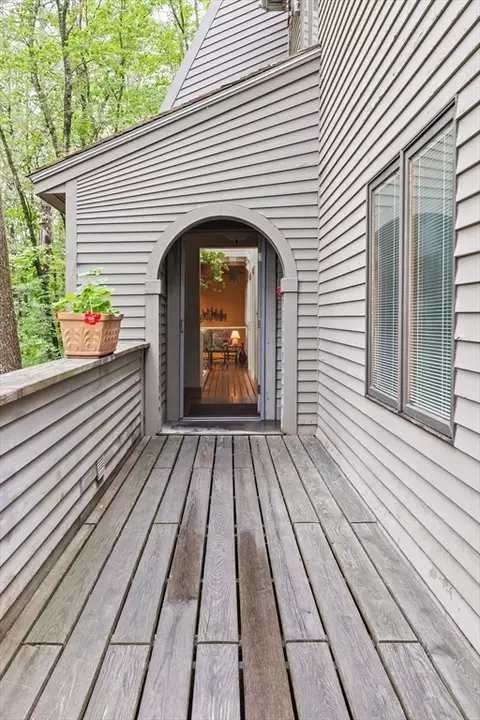 26 Fowler St, Upton, MA 01568 photo 3