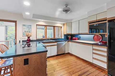 26 Fowler St, Upton, MA 01568 photo 10