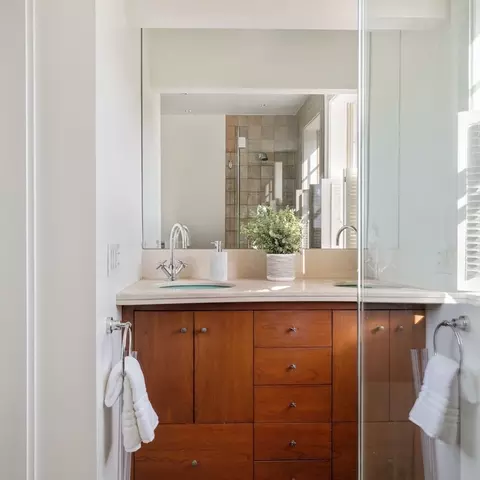 Bath - 144 Jordan Rd, Brookline, MA 02446 photo 2 of 4