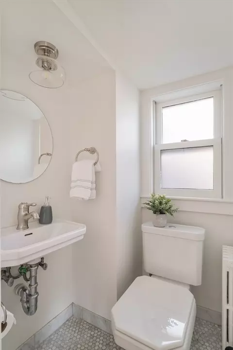 Bath - 144 Jordan Rd, Brookline, MA 02446 photo 4 of 4