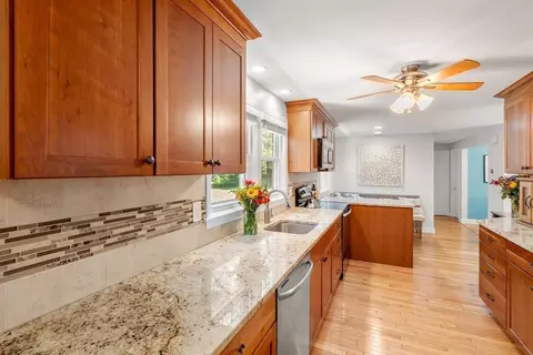 Kitchen - 12 Thomas St, Walpole, MA 02081 photo 2 of 3