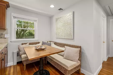 Dining - 12 Thomas St, Walpole, MA 02081 photo 4 of 4