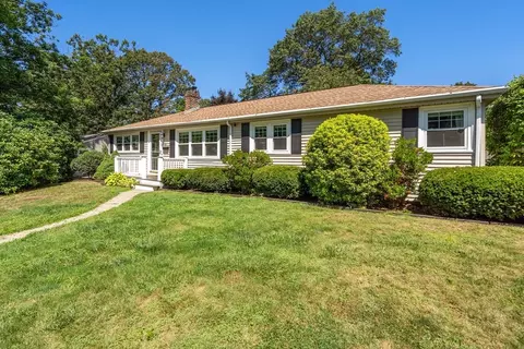 12 Thomas St, Walpole, MA 02081