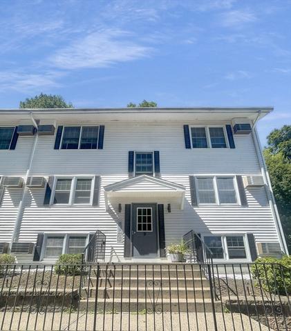 9 Prew Ave #4A, Holyoke, MA 01040