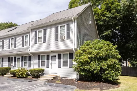 21 Milk St #5, Attleboro, MA 02703