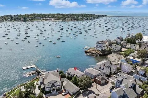 131 Front St, Marblehead, MA 01945