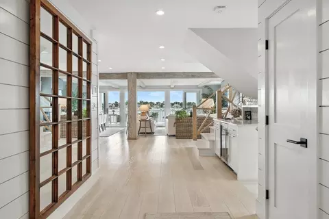 131 Front St, Marblehead, MA 01945 photo 8