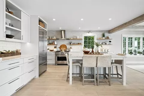 131 Front St, Marblehead, MA 01945 photo 9