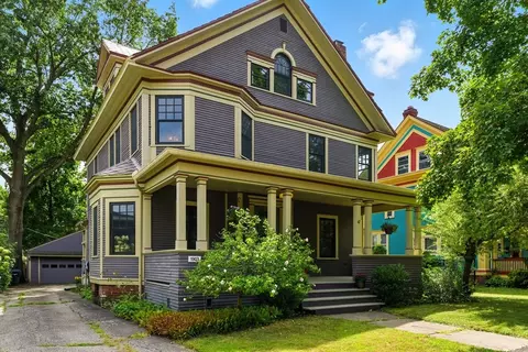 47 Garfield St, Springfield, MA 01108