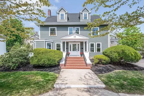 13 Chestnut St #B, Wakefield, MA 01880
