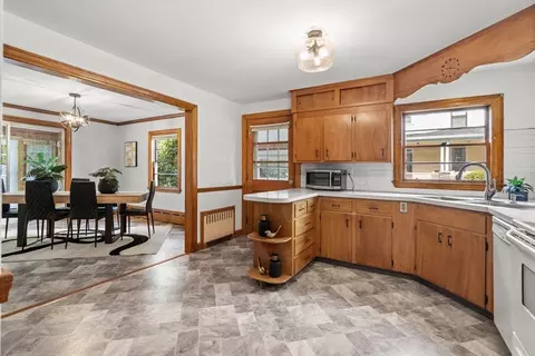 58 Spring St, Wakefield, MA 01880 photo 9