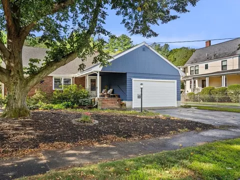 58 Spring St, Wakefield, MA 01880