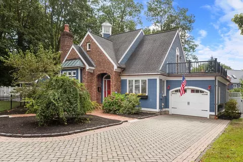 43 Ferry Rd, Newburyport, MA 01950